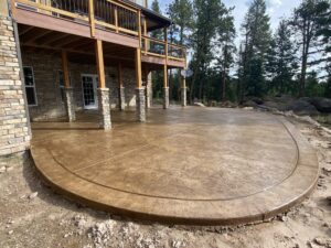 rounded-stamped-stained-bordered-patio